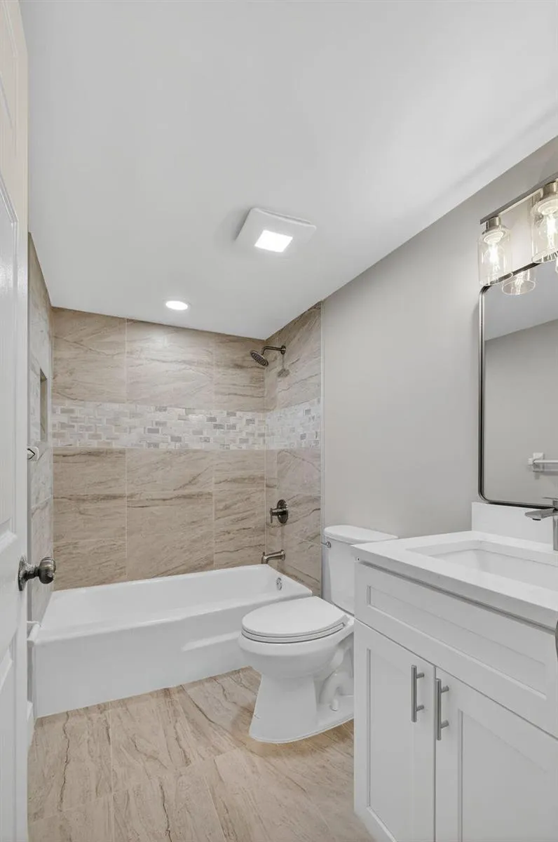 100 Waterway Road #A304 Tequesta, FL 33469
