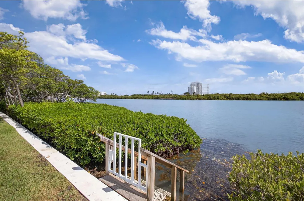 100 Waterway Road #A304 Tequesta, FL 33469