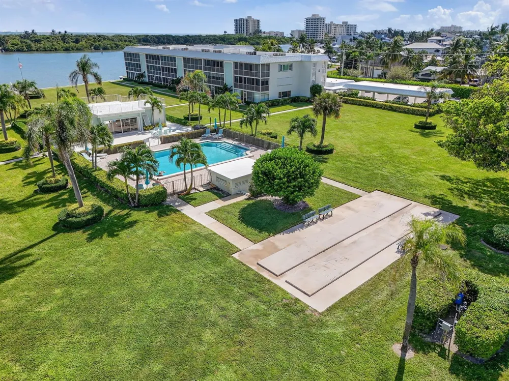 100 Waterway Road #A304 Tequesta, FL 33469