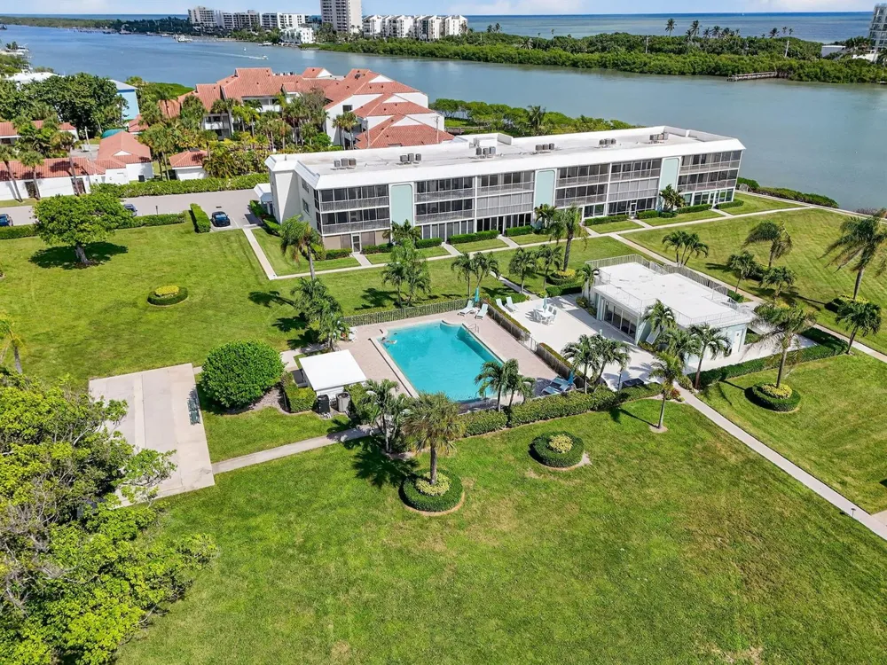 100 Waterway Road #A304 Tequesta, FL 33469