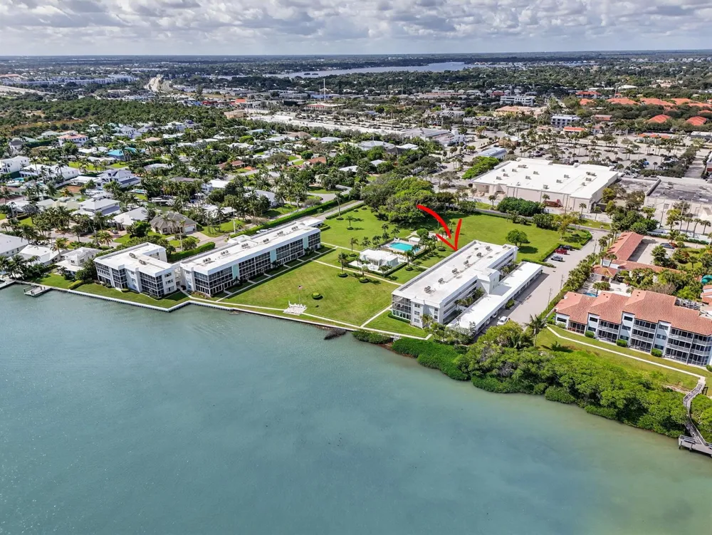 100 Waterway Road #A304 Tequesta, FL 33469