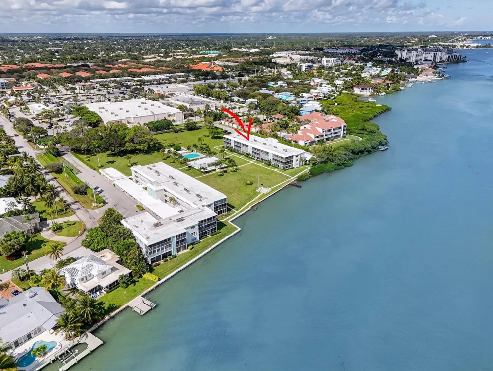 100 Waterway Road #A304 Tequesta, FL 33469