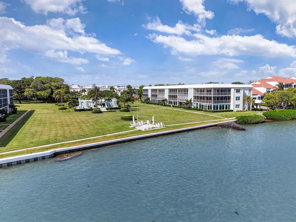 100 Waterway Road #A304 Tequesta, FL 33469