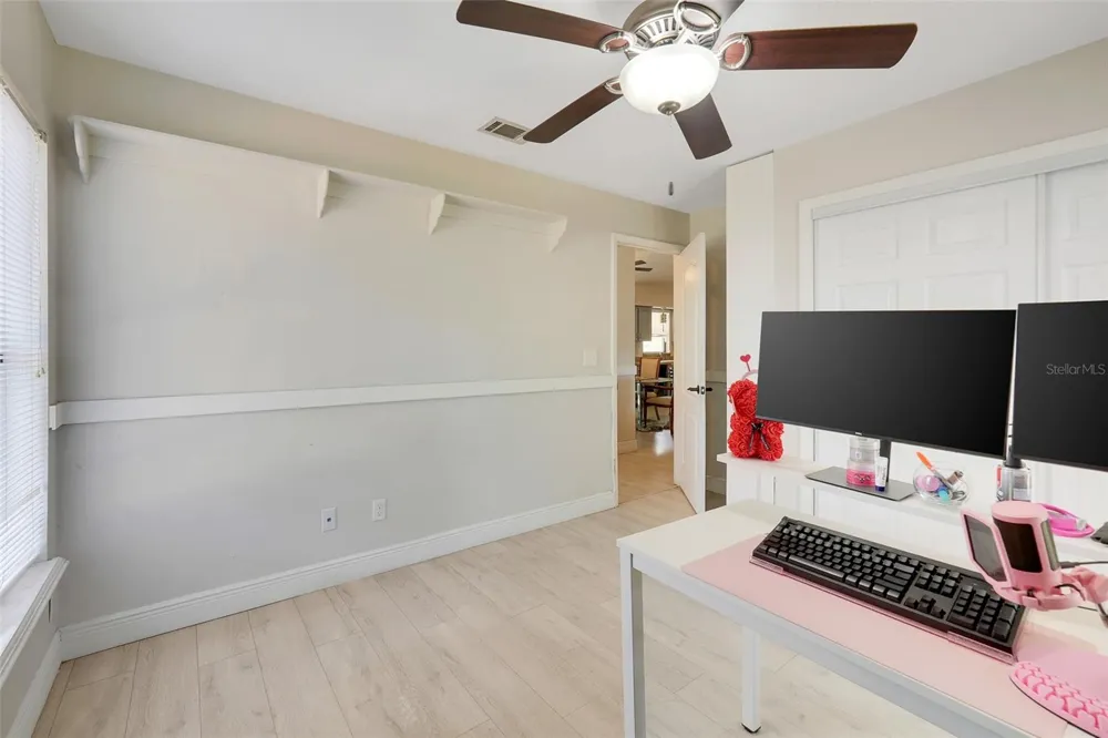 207 HOWARD COURT Mascotte, FL 34753
