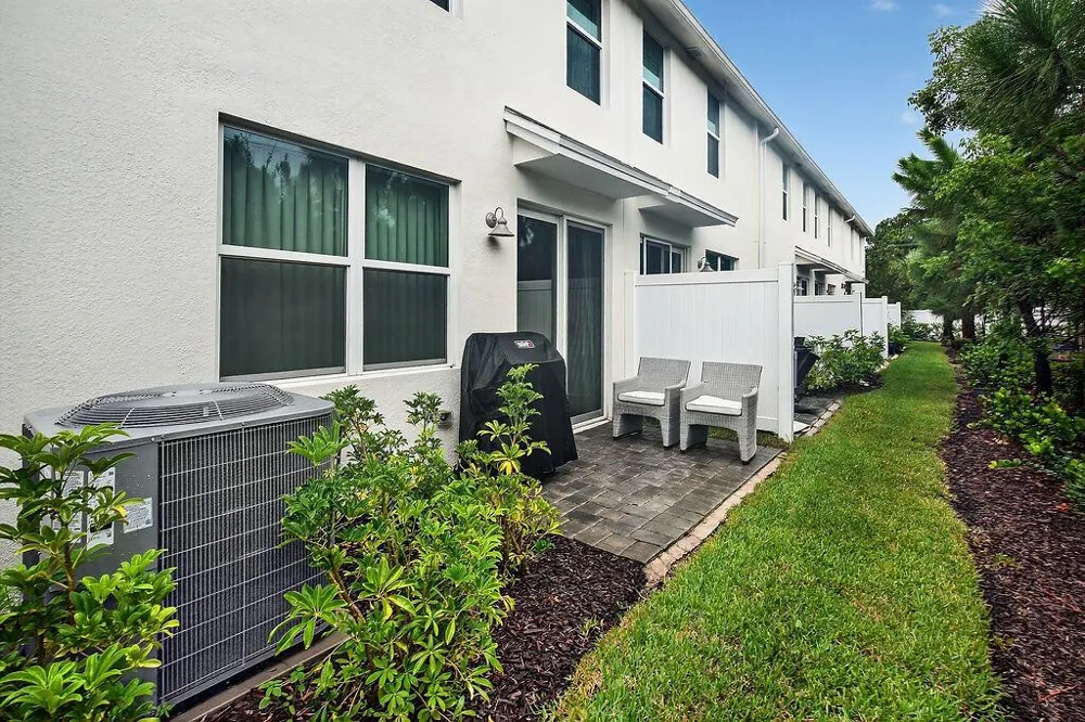 5696 SE Edgewater Circle Stuart, FL 34997