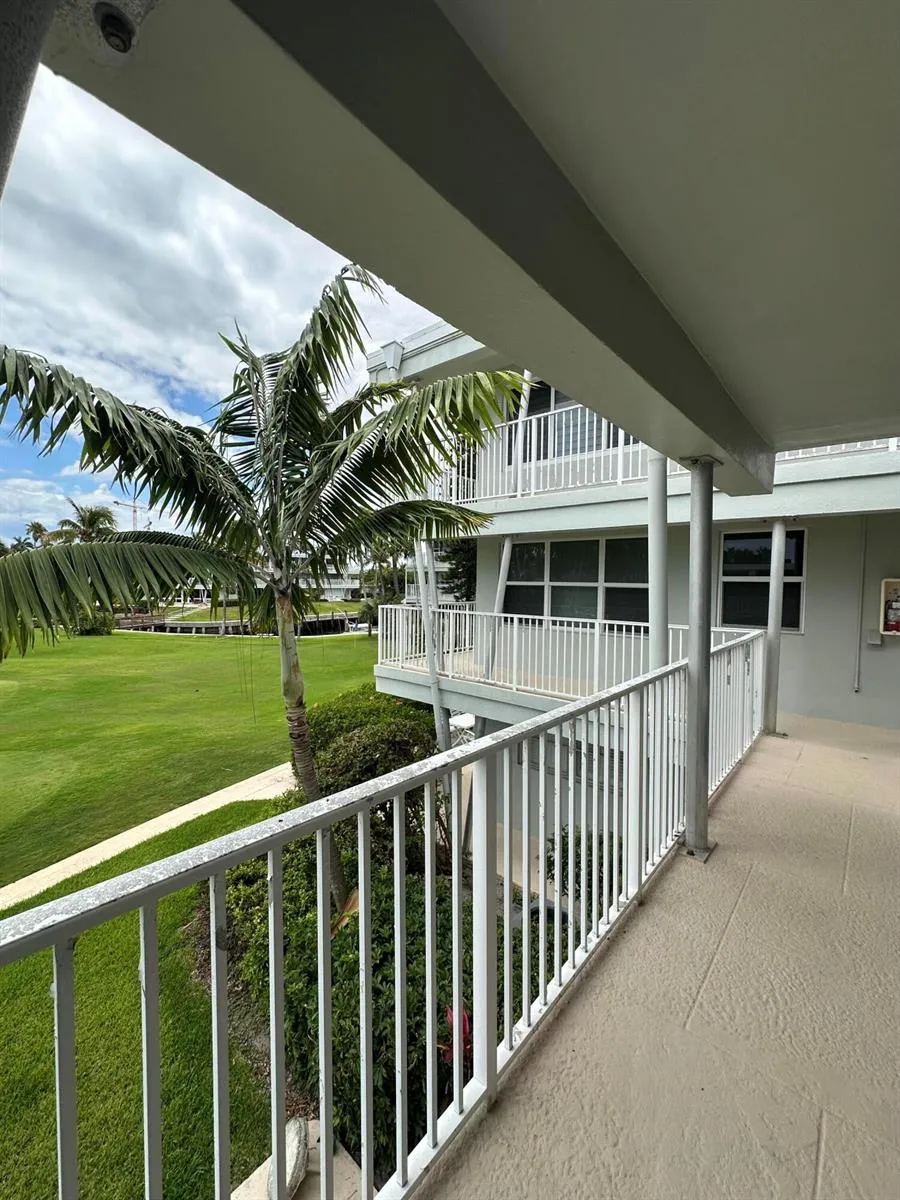 1221 Hillsboro Mile #41b Hillsboro Beach, FL 33062