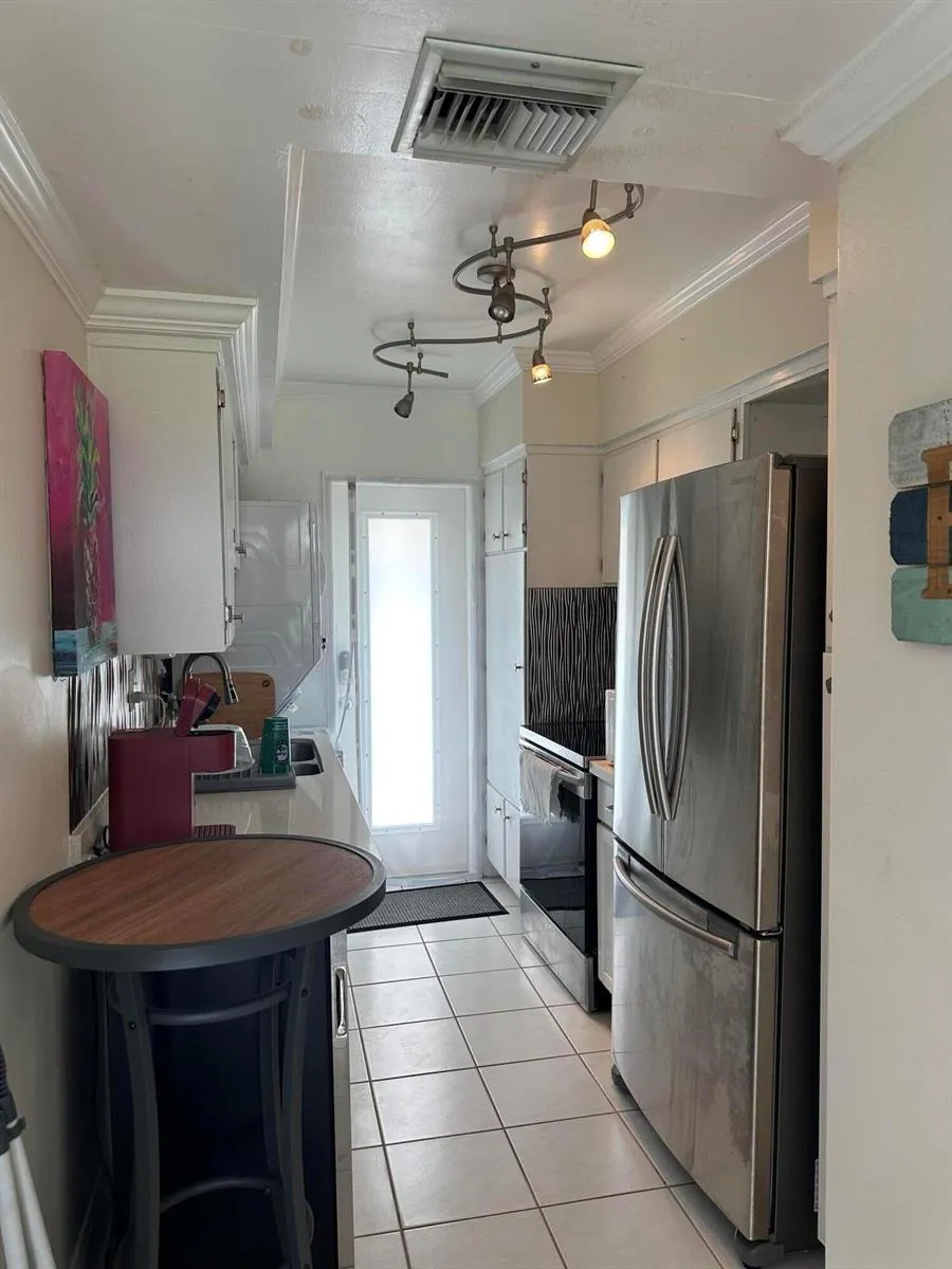 1221 Hillsboro Mile #41b Hillsboro Beach, FL 33062