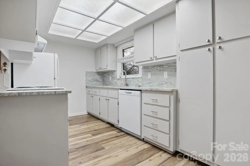 114 Falling Waters Road #2 Hendersonville, NC 28792