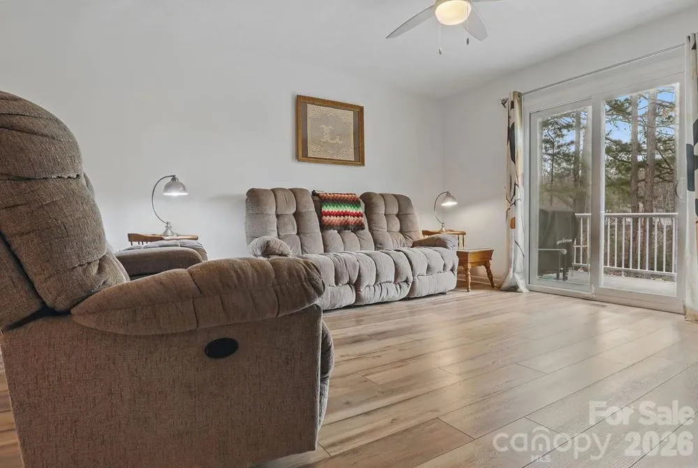 114 Falling Waters Road #2 Hendersonville, NC 28792