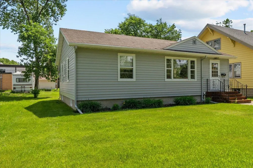 606 7th Street Wahpeton, ND 58075