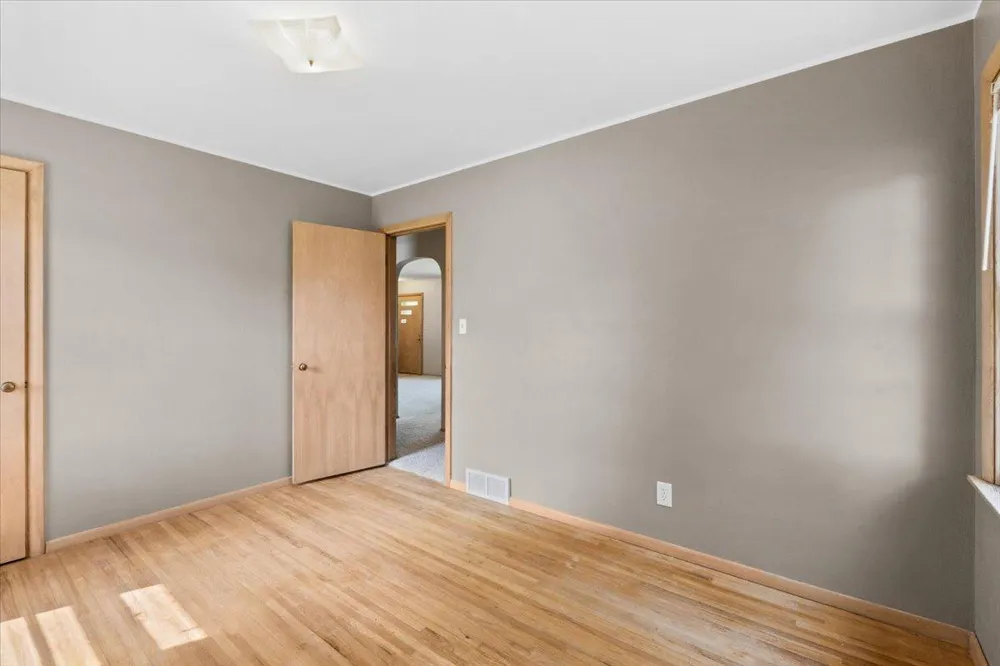 606 7th Street Wahpeton, ND 58075