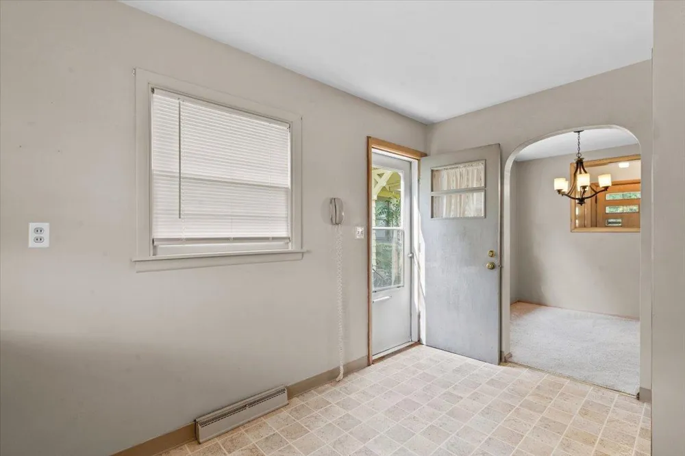 606 7th Street Wahpeton, ND 58075
