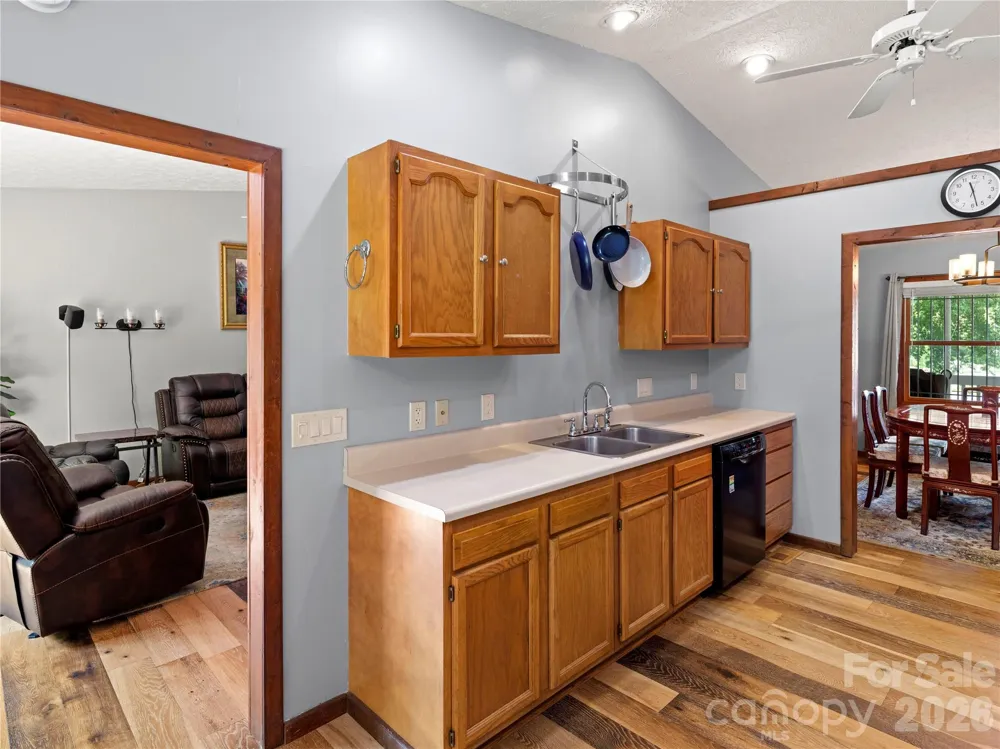 5 Harrison Hill Road Swannanoa, NC 28778