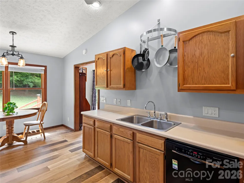 5 Harrison Hill Road Swannanoa, NC 28778