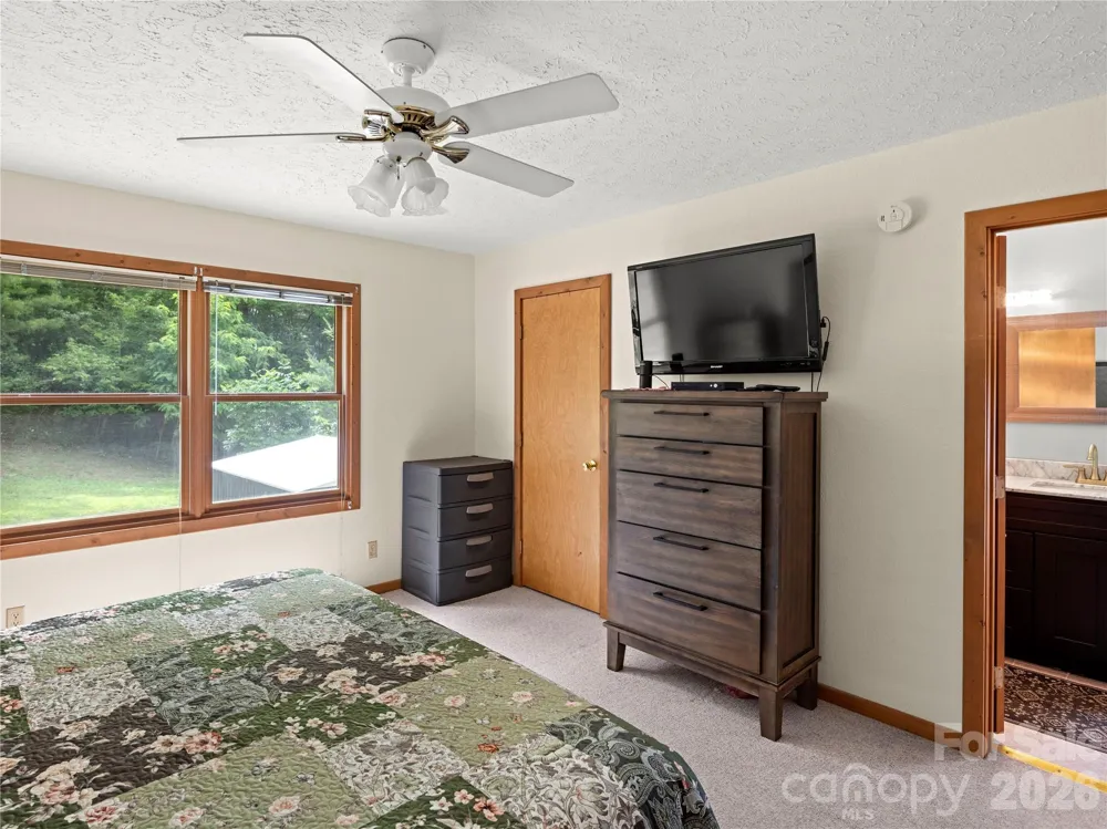 5 Harrison Hill Road Swannanoa, NC 28778