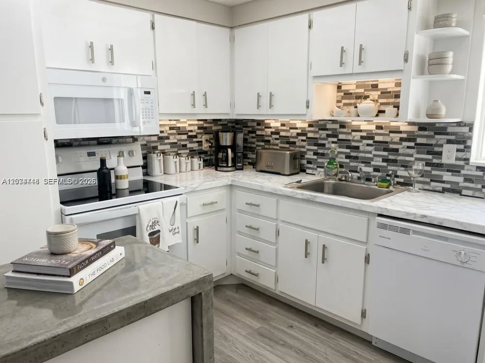 1985 S Ocean Dr #2B Hallandale Beach, FL 33009