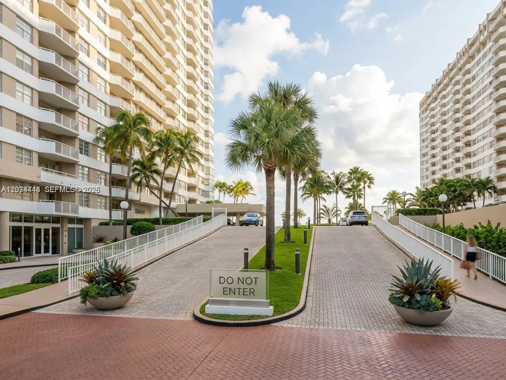 1985 S Ocean Dr #2B Hallandale Beach, FL 33009