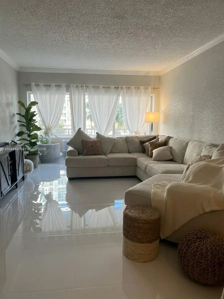 1985 S Ocean Dr #2B Hallandale Beach, FL 33009