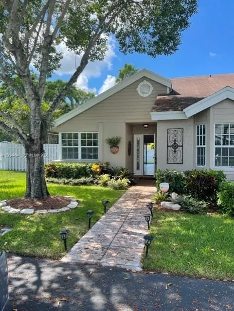 11160 SW 11th Pl #11160 Davie, FL 33324