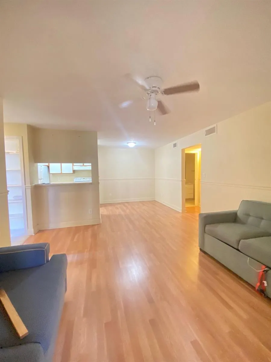 949 Riverside Drive #423 Coral Springs, FL 33071