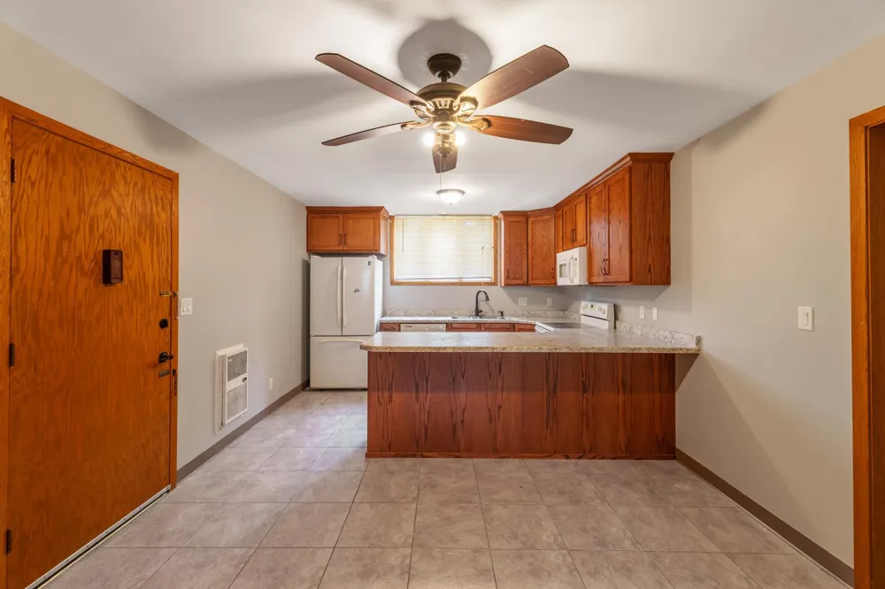 813 6th Avenue #B7 Fargo, ND 58102