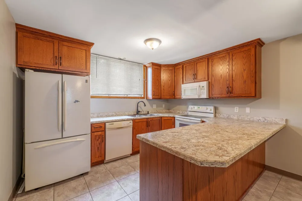 813 6th Avenue #B7 Fargo, ND 58102