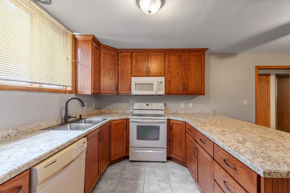 813 6th Avenue #B7 Fargo, ND 58102