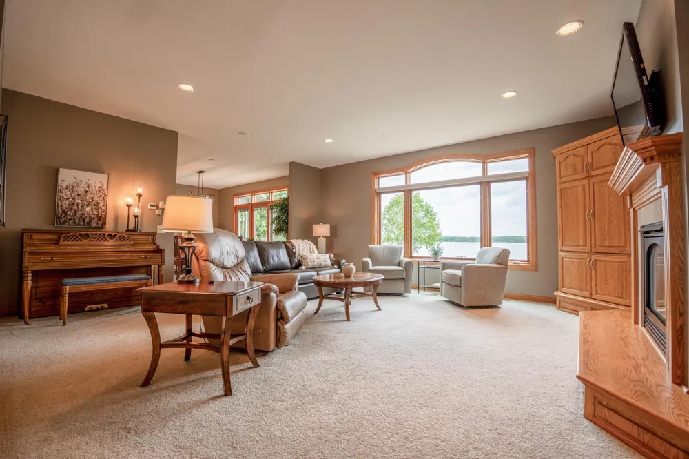 191 137th Avenue NW Spicer, MN 56288