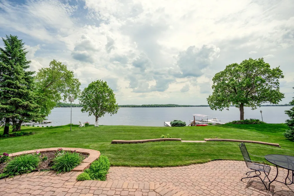 191 137th Avenue NW Spicer, MN 56288