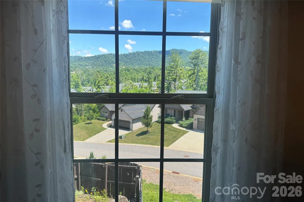 115 Water Leaf Drive Weaverville, NC 28787