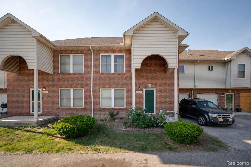 28136 Fortson Lane Inkster City, MI 48141
