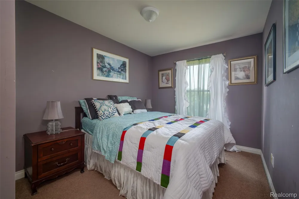 28136 Fortson Lane Inkster City, MI 48141