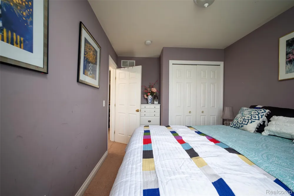 28136 Fortson Lane Inkster City, MI 48141