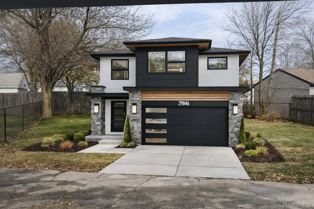 16641 Stephens Drive Eastpointe City, MI 48021