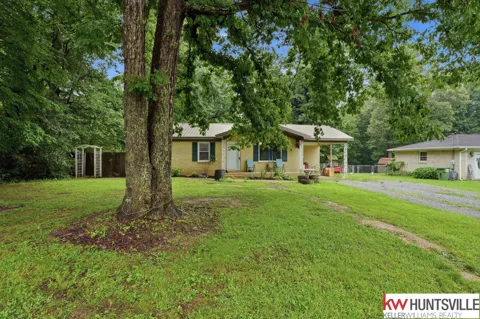 39 Eastwood Dr