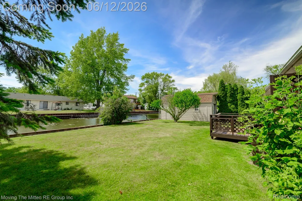 35382 Eldon Drive Brownstown Charter Township, MI 48173