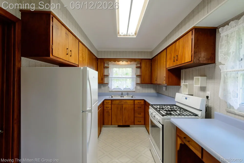 35382 Eldon Drive Brownstown Charter Township, MI 48173