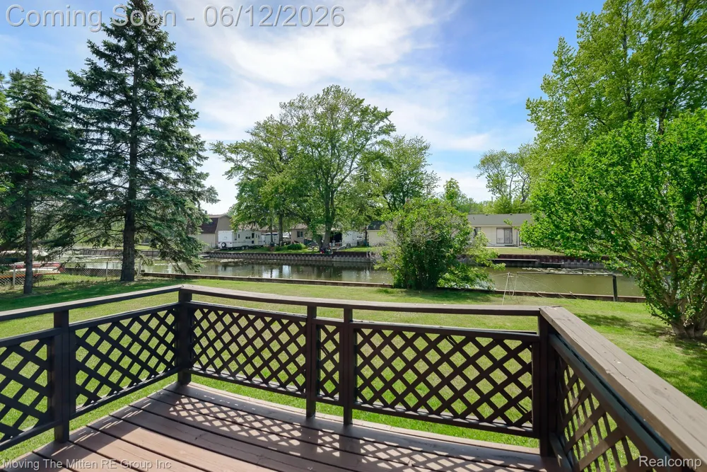35382 Eldon Drive Brownstown Charter Township, MI 48173