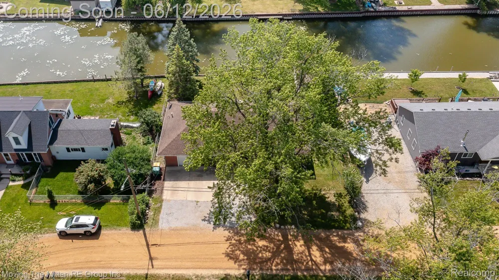 35382 Eldon Drive Brownstown Charter Township, MI 48173