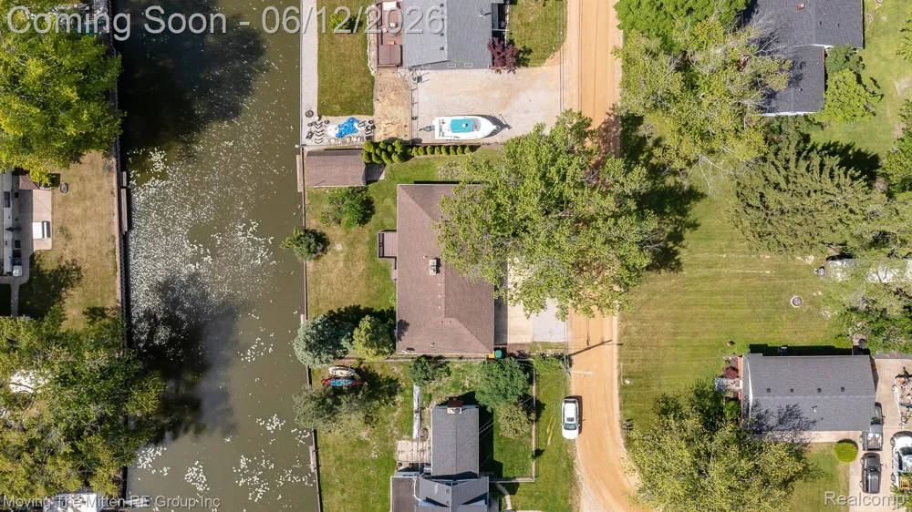 35382 Eldon Drive Brownstown Charter Township, MI 48173