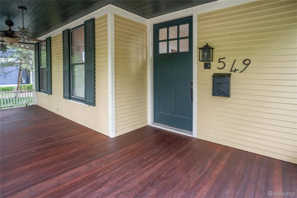 549 W Dunlap Street Northville City, MI 48167