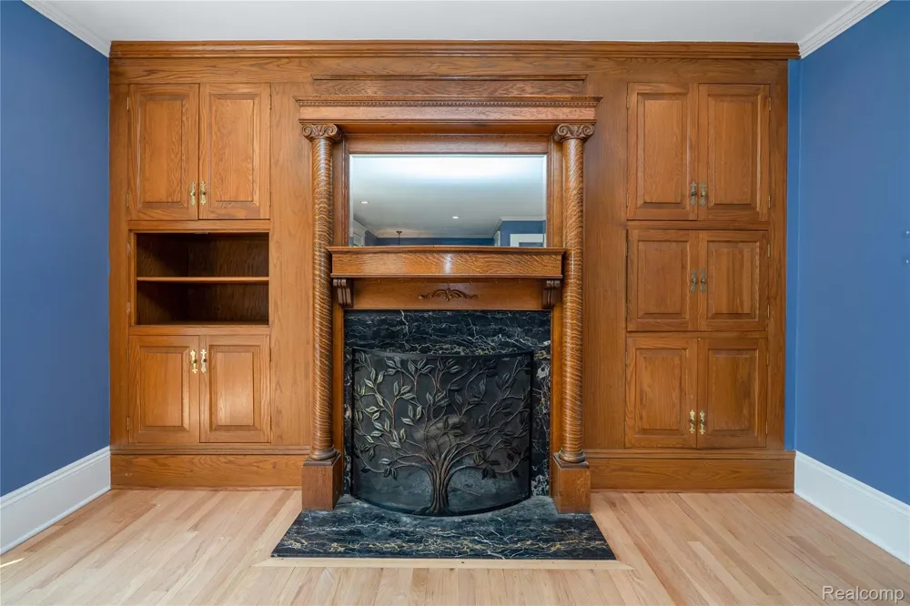 549 W Dunlap Street Northville City, MI 48167
