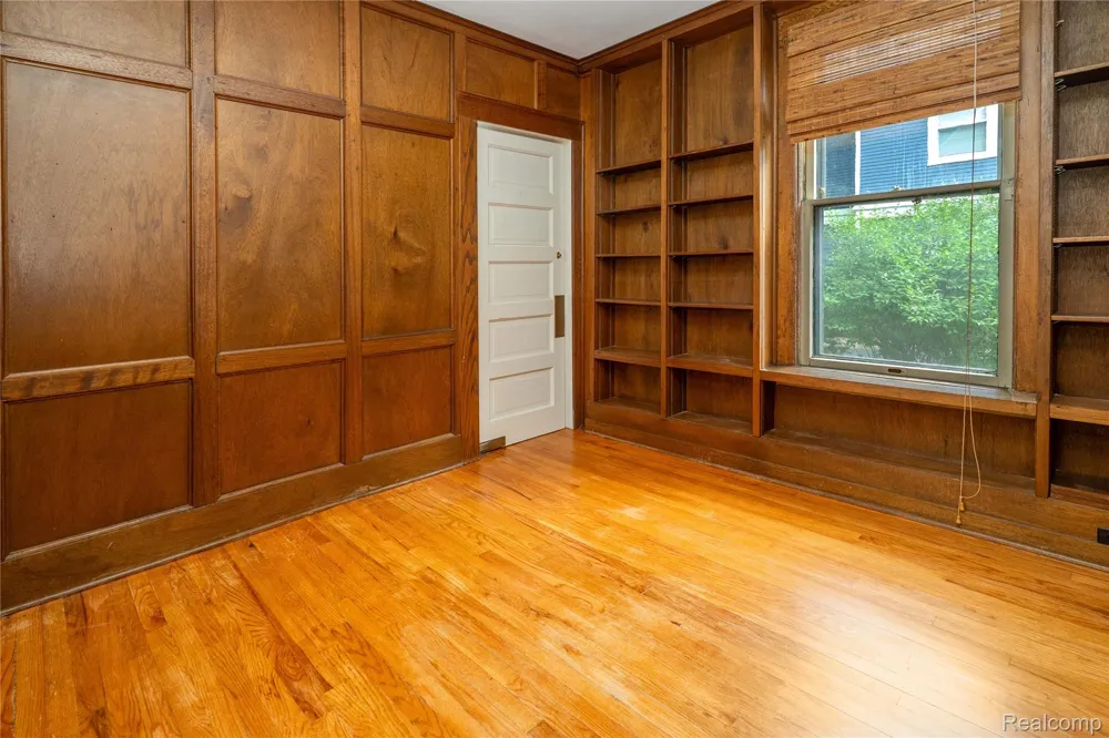 549 W Dunlap Street Northville City, MI 48167