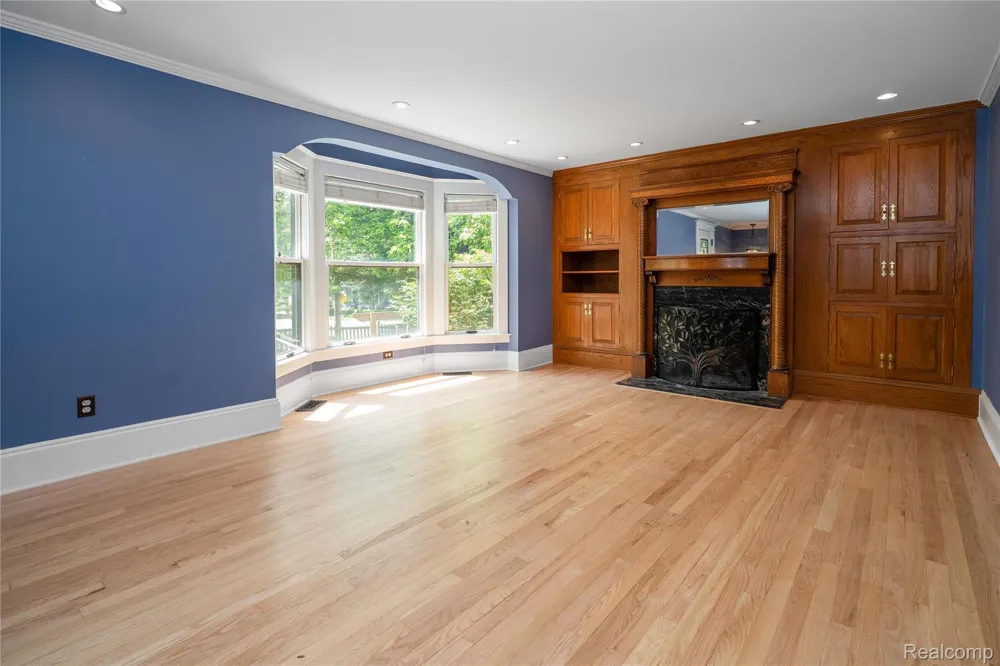 549 W Dunlap Street Northville City, MI 48167