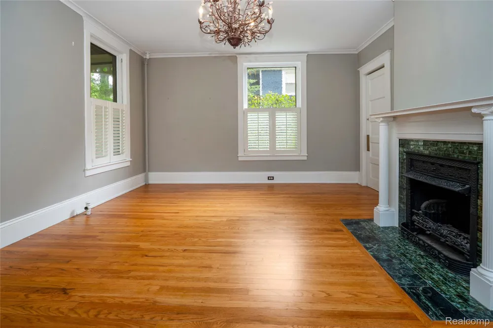 549 W Dunlap Street Northville City, MI 48167