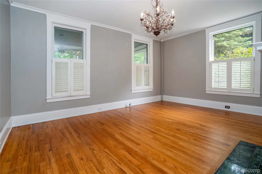 549 W Dunlap Street Northville City, MI 48167