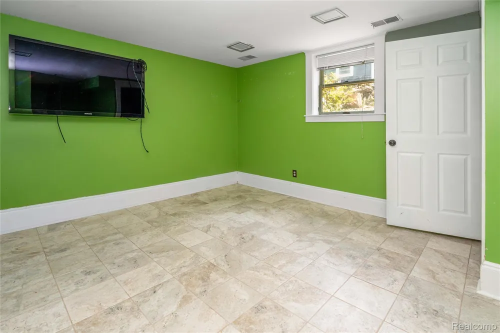 549 W Dunlap Street Northville City, MI 48167
