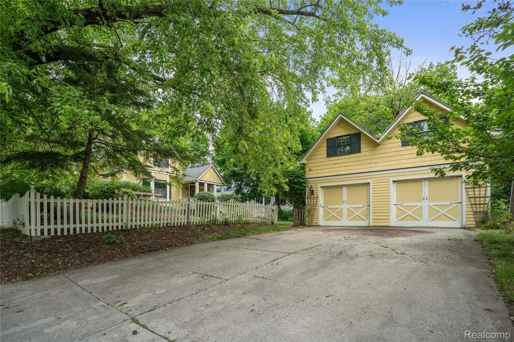 549 W Dunlap Street Northville City, MI 48167