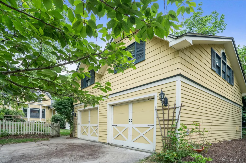 549 W Dunlap Street Northville City, MI 48167