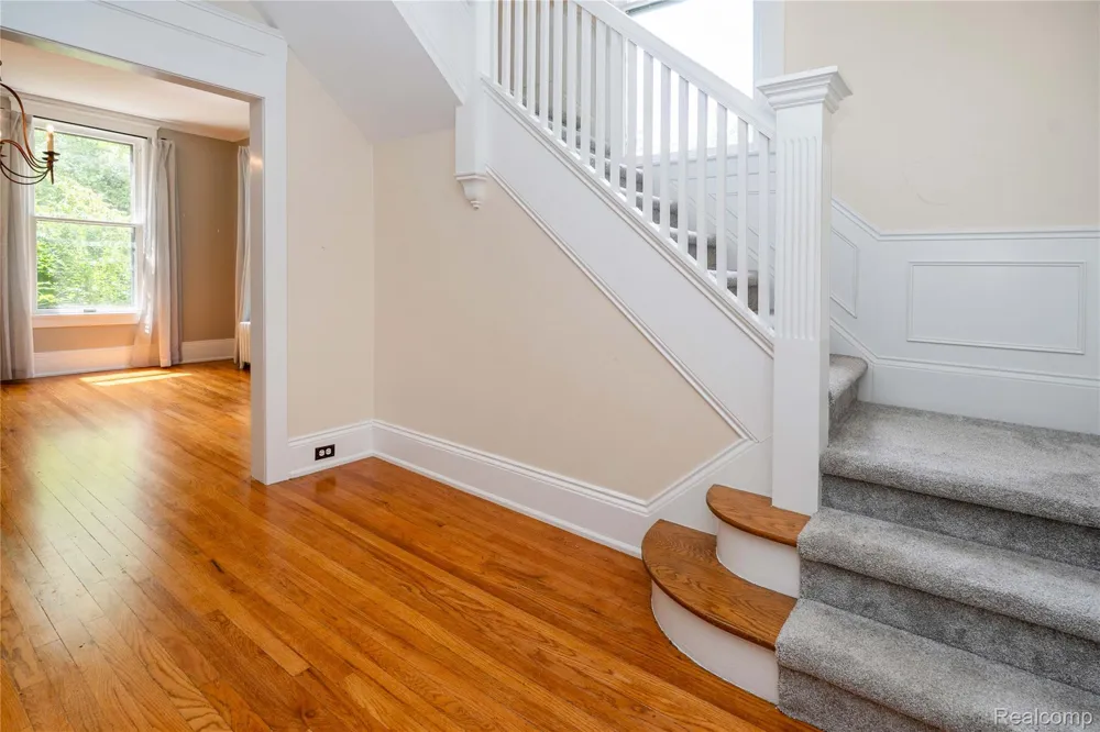 549 W Dunlap Street Northville City, MI 48167